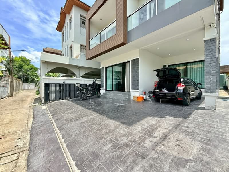 Detached House, Bangkok, Sukhumvit 65, Khlong Tan Nua, Watthana, Bangkok, 4 Bedrooms, 330 sqm, Single Detached House For Rent, by Bangkok Residential, 11363746 - DDproperty.com