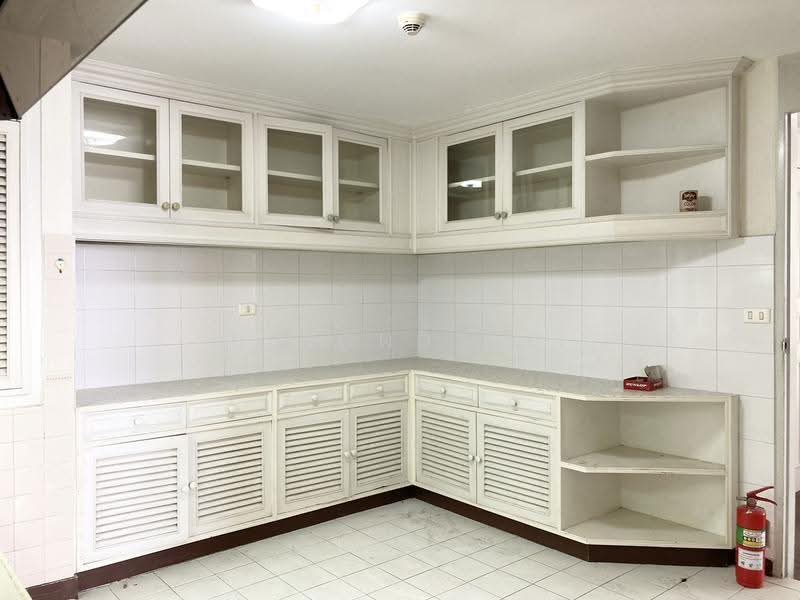 Tai Ping Towers, Bangkok, 582 Soi Sukhumvit 63, Khlong Tan Nua, Watthana, Bangkok, 3 Bedrooms, 255 sqm, Condo For Sale, by Beyond360, 11364591 - DDproperty.com