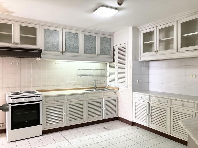 Tai Ping Towers, Bangkok, 582 Soi Sukhumvit 63, Khlong Tan Nua, Watthana, Bangkok, 3 Bedrooms, 255 sqm, Condo For Sale, by Beyond360, 11364591 - DDproperty.com