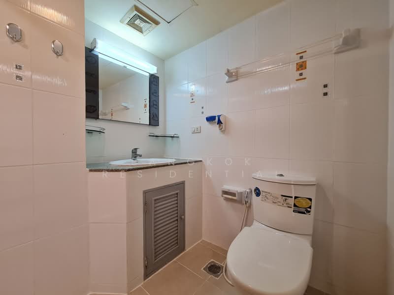 Royal Castle Sukhumvit, Bangkok, 30 Soi Sukhumvit 39, Khlongtoei Nua, Watthana, Bangkok, 3 Bedrooms, 320 sqm, Condo For Rent, by Bangkok Residential, 11365123 - DDproperty.com