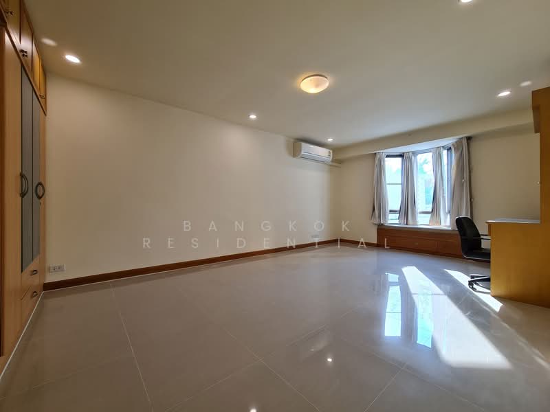Royal Castle Sukhumvit, Bangkok, 30 Soi Sukhumvit 39, Khlongtoei Nua, Watthana, Bangkok, 3 Bedrooms, 320 sqm, Condo For Rent, by Bangkok Residential, 11365123 - DDproperty.com