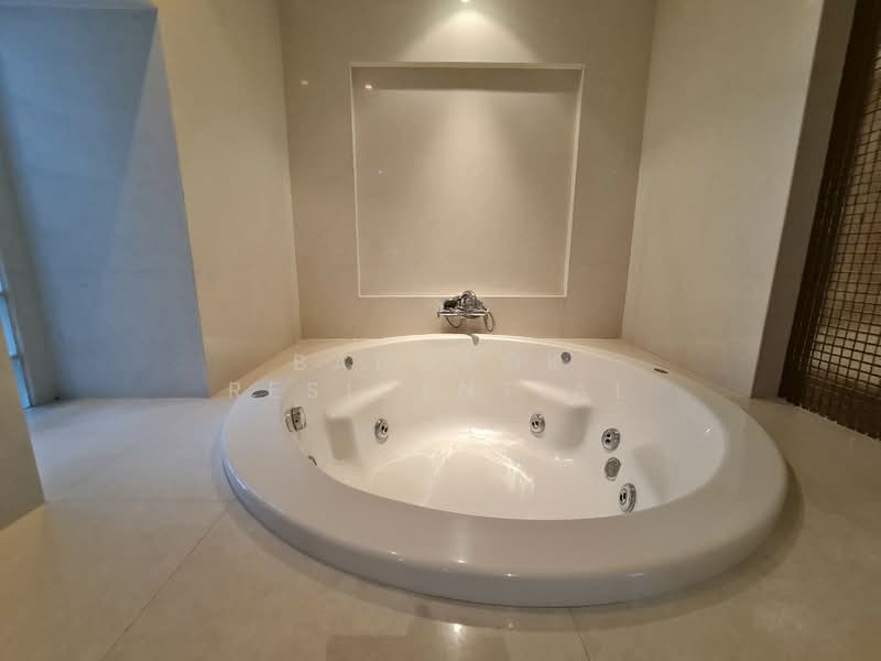 Royal Residence Park, Bangkok, 99 Royal Resident Park Lumphini, Lumphini, Pathum Wan, Bangkok, 4 Bedrooms, 385 sqm, Condo For Rent, by Bangkok Residential, 11366175 - DDproperty.com