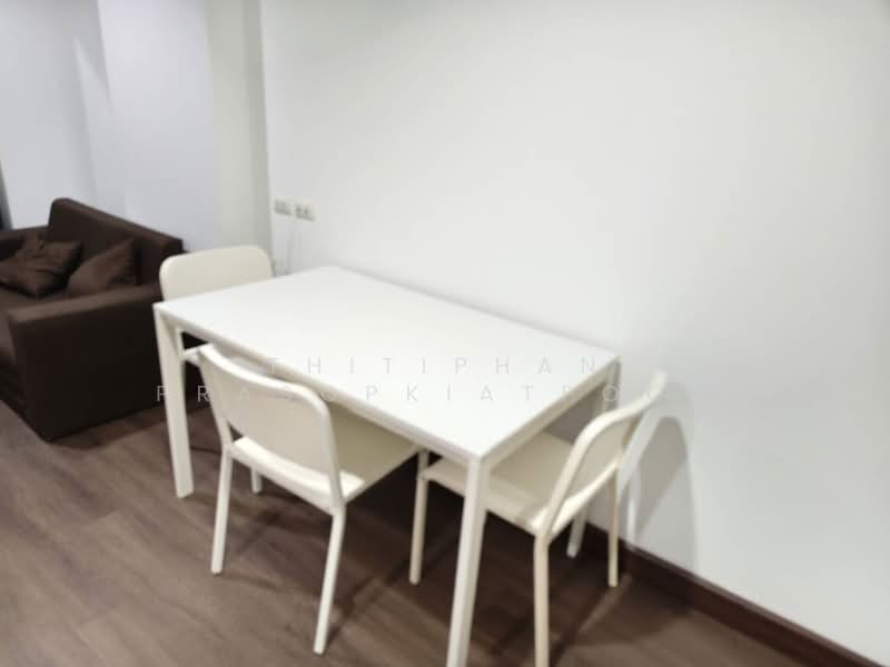Lumpini Ville Sukhumvit 77-2, Bangkok, On Nut Rd, Suan Luang, Bangkok, 1 Bedroom, 30 sqm, Condo For Rent, by Thitiphan Prasopkiatpoca, 11367084 - DDproperty.com