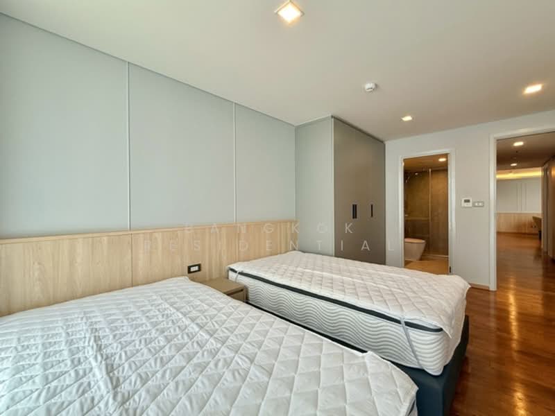Piya Apartment Sukhumvit 15, Bangkok, 99 Sukhumvit 15, Khlongtoei Nua, Watthana, Bangkok, 3 Bedrooms, 142 sqm, Condo For Rent, by Bangkok Residential, 11368221 - DDproperty.com