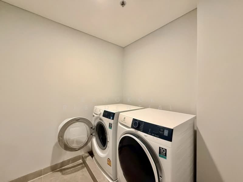 Piya Apartment Sukhumvit 15, Bangkok, 99 Sukhumvit 15, Khlongtoei Nua, Watthana, Bangkok, 3 Bedrooms, 142 sqm, Condo For Rent, by Bangkok Residential, 11368221 - DDproperty.com