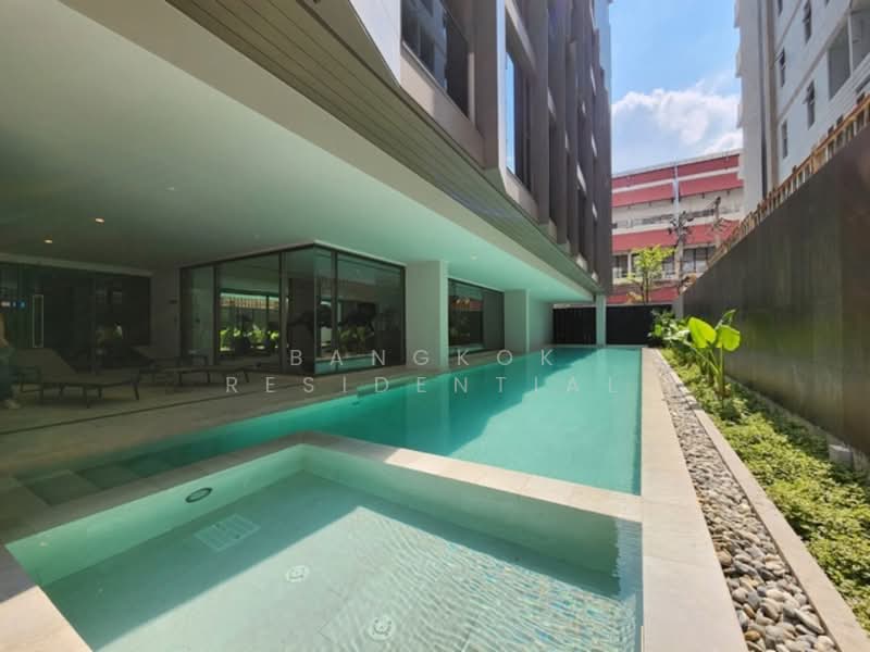 ให้เช่า - Piya Apartment Sukhumvit 15 : ปิยะ อพาร์ทเม้นท์ สุขุมวิท 15, กรุงเทพ