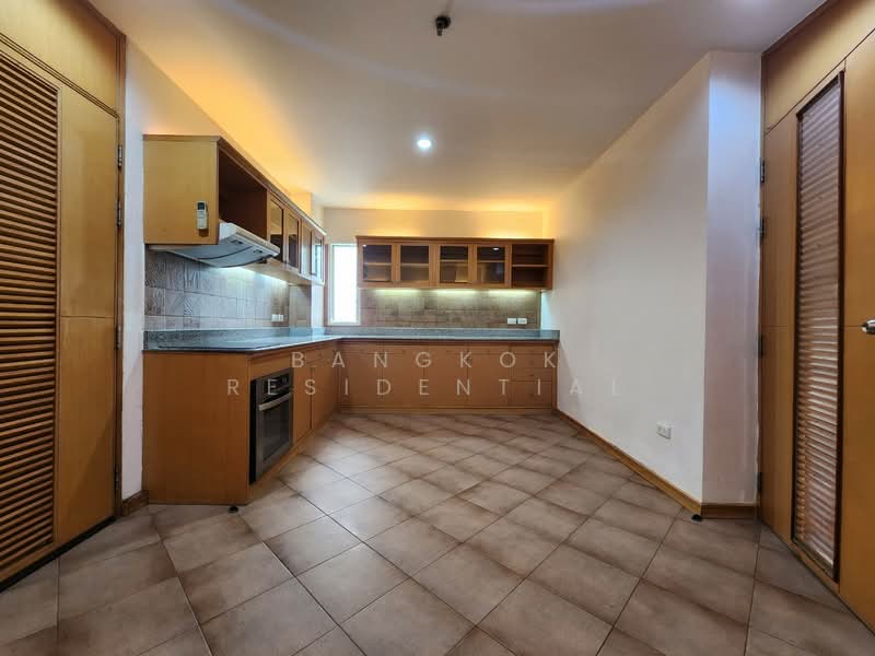 Esmeralda Apartments : เอสเมอรัลด้า อพาร์ทเม้นท์, กรุงเทพ, ซอยงามดูพลี ถนนพระราม 4, ทุ่งมหาเมฆ, สาทร, กรุงเทพ, 385 ตร.ม., คอนโด ให้เช่า, โดย Bangkok Residential, 11369237 - DDproperty.com