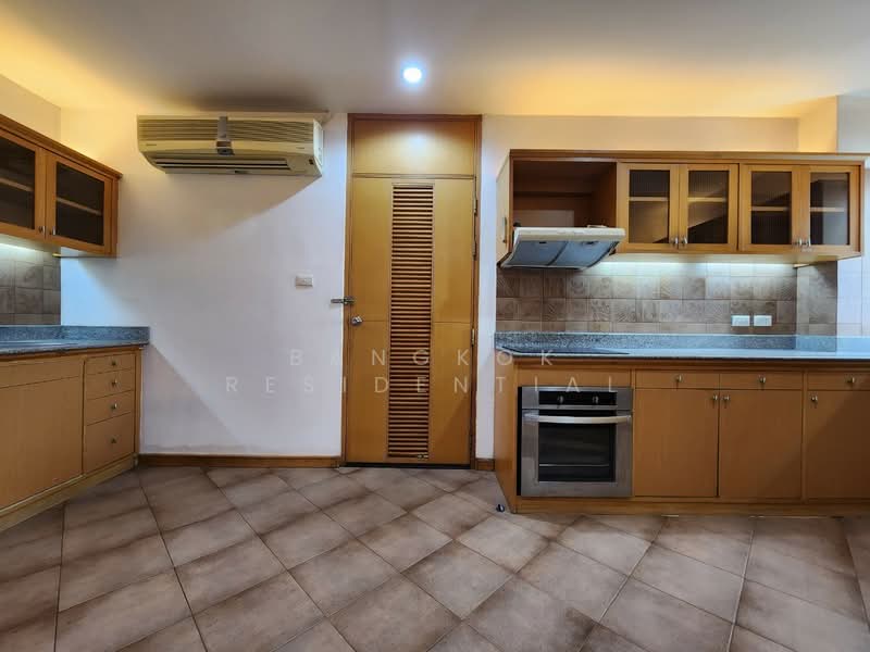 Esmeralda Apartments, Bangkok, Soi Ngamduphli, Rama 4 Road, Thung Maha Mek, Sathon, Bangkok, 4 Bedrooms, 385 sqm, Condo For Rent, by Bangkok Residential, 11369237 - DDproperty.com