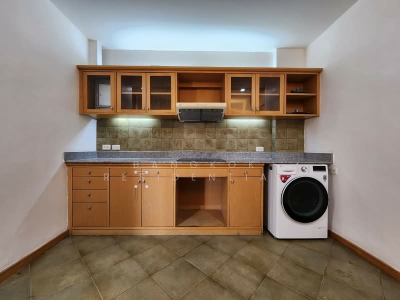 Esmeralda Apartments : เอสเมอรัลด้า อพาร์ทเม้นท์, กรุงเทพ, ซอยงามดูพลี ถนนพระราม 4, ทุ่งมหาเมฆ, สาทร, กรุงเทพ, 385 ตร.ม., คอนโด ให้เช่า, โดย Bangkok Residential, 11369237 - DDproperty.com