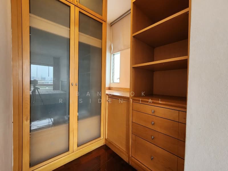 Esmeralda Apartments, Bangkok, Soi Ngamduphli, Rama 4 Road, Thung Maha Mek, Sathon, Bangkok, 4 Bedrooms, 385 sqm, Condo For Rent, by Bangkok Residential, 11369237 - DDproperty.com