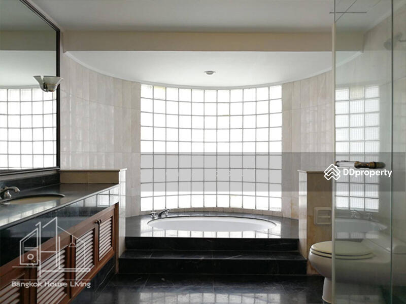 Le Raffine Sukhumvit 24, Bangkok, Soi Sukhumvit 24, Khong Tan, Khlong Toei, Bangkok, 3 Bedrooms, 372 sqm, Apartment For Rent, by Bangkok House Living, 11370451 - DDproperty.com