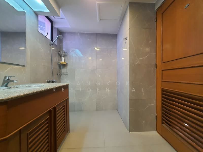 President Park Sukhumvit 24, Bangkok, 99 Sukhumvit 24 Alley, Khlongtoei Nua, Watthana, Bangkok, 3 Bedrooms, 260 sqm, Condo For Rent, by Bangkok Residential, 11371982 - DDproperty.com