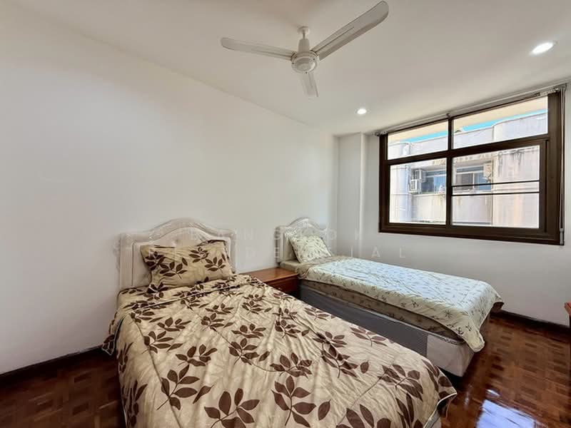 Rishi Court, Bangkok, 47 Soi Sukhumvit 15, Khlongtoei Nua, Watthana, Bangkok, 3 Bedrooms, 200 sqm, Condo For Rent, by Bangkok Residential, 11375159 - DDproperty.com