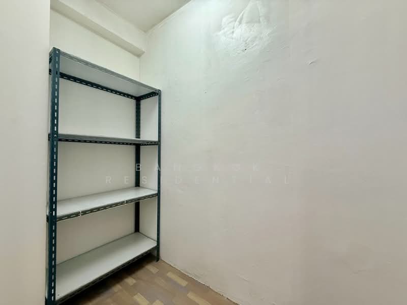 Rishi Court, Bangkok, 47 Soi Sukhumvit 15, Khlongtoei Nua, Watthana, Bangkok, 3 Bedrooms, 200 sqm, Condo For Rent, by Bangkok Residential, 11375159 - DDproperty.com