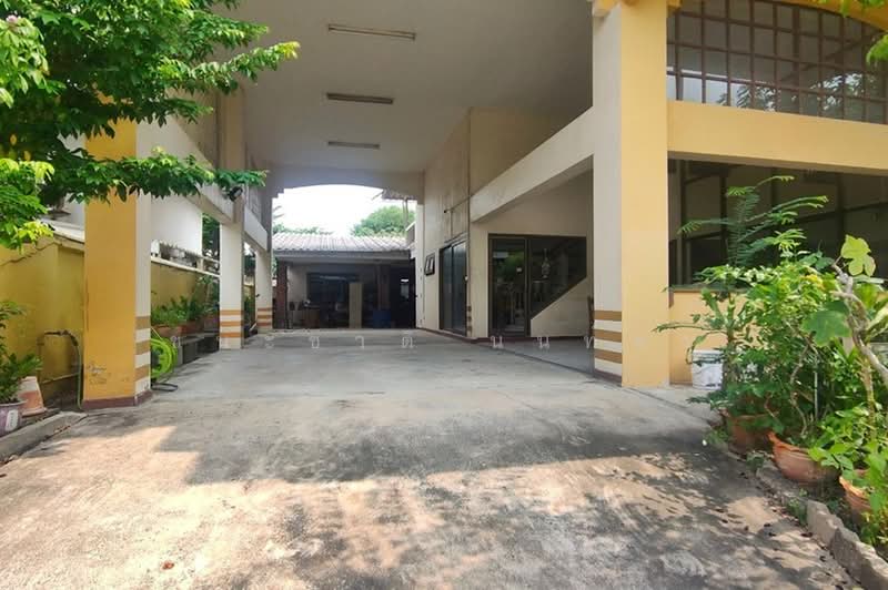 บ้านเดี่ยว ซอยสุขุมวิท 99 ตรงข้ามซอยสุขุมวิท 62 เนื้อที่ 115 ตรว. แขวงบางจาก เขตพระโขนง, Bangkok, Bang Chak, Phra Khanong, Bangkok, 6 Bedrooms, 798 sqm, Single Detached House For Sale, by ชนะชาติ นนท์ตา, 11376440 - DDproperty.com
