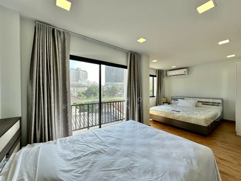 Detached House, Bangkok, Sukhumvit 65, Khlong Tan Nua, Watthana, Bangkok, 3 Bedrooms, 200 sqm, Single Detached House For Rent, by Bangkok Residential, 11378437 - DDproperty.com
