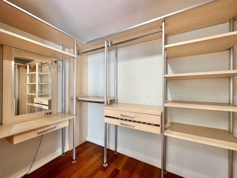 House in Compound, Bangkok, Sukhumvit 24, Khong Tan, Khlong Toei, Bangkok, 4 Bedrooms, 350 sqm, Single Detached House For Rent, by Bangkok Residential, 11378478 - DDproperty.com