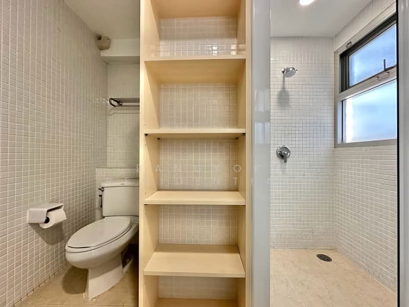 House in Compound, Bangkok, Sukhumvit 24, Khong Tan, Khlong Toei, Bangkok, 4 Bedrooms, 350 sqm, Single Detached House For Rent, by Bangkok Residential, 11378478 - DDproperty.com