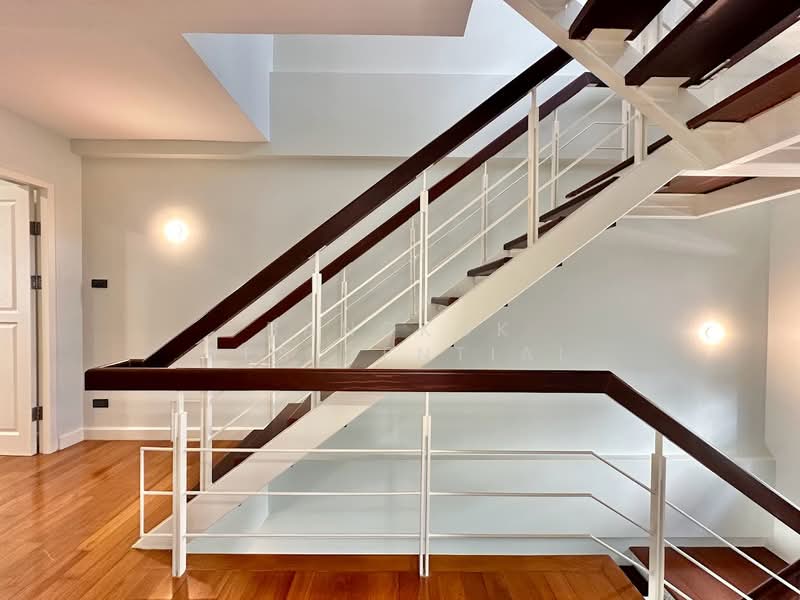 House in Compound, Bangkok, Sukhumvit 24, Khong Tan, Khlong Toei, Bangkok, 4 Bedrooms, 350 sqm, Single Detached House For Rent, by Bangkok Residential, 11378478 - DDproperty.com