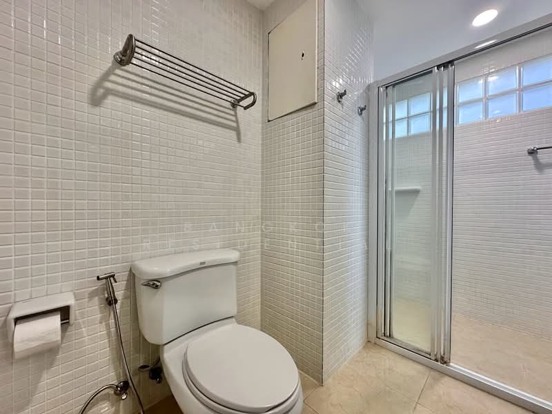 House in Compound, Bangkok, Sukhumvit 24, Khong Tan, Khlong Toei, Bangkok, 4 Bedrooms, 350 sqm, Single Detached House For Rent, by Bangkok Residential, 11378478 - DDproperty.com