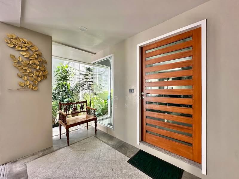 House in Compound, Bangkok, Sukhumvit 24, Khong Tan, Khlong Toei, Bangkok, 4 Bedrooms, 350 sqm, Single Detached House For Rent, by Bangkok Residential, 11378478 - DDproperty.com