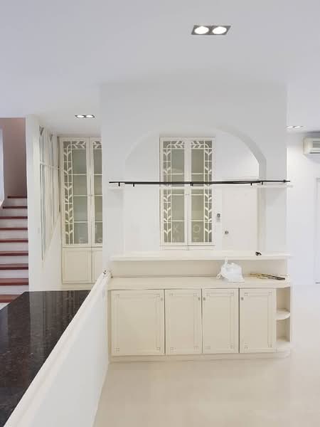 พร้อมพรรค การ์เด้นส์ คอนโดมิเนียม, กรุงเทพ, สุขุมวิท, คลองเตยเหนือ, วัฒนา, กรุงเทพ, 350 ตร.ม., คอนโด ให้เช่า, โดย Bangkok Residential, 11380600 - DDproperty.com