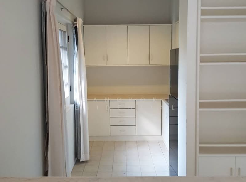 Prompak Gardens Condominium, Bangkok, Sukhumvit, Khlongtoei Nua, Watthana, Bangkok, 3 Bedrooms, 350 sqm, Condo For Rent, by Bangkok Residential, 11380600 - DDproperty.com