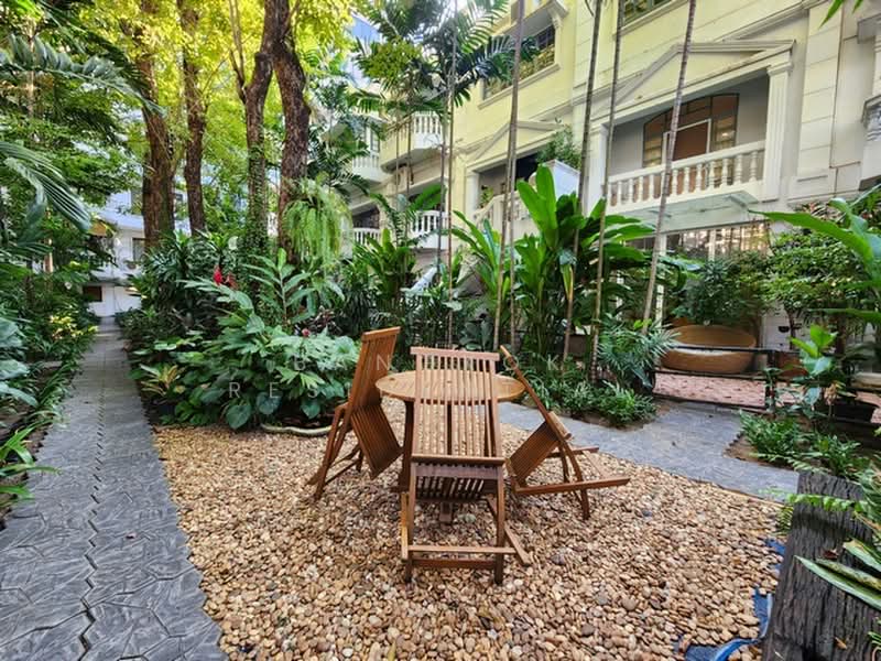 Prompak Gardens Condominium, Bangkok, Sukhumvit, Khlongtoei Nua, Watthana, Bangkok, 3 Bedrooms, 350 sqm, Condo For Rent, by Bangkok Residential, 11380600 - DDproperty.com