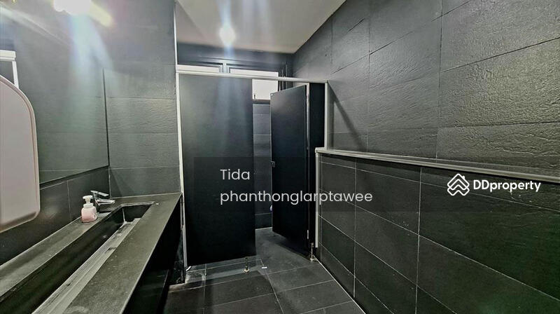 ให้เช่า - โกดังพร้อมออฟฟิศ ลาดพร้าว, กรุงเทพ