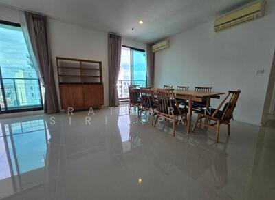 For Rent - Villa Asoke, Bangkok