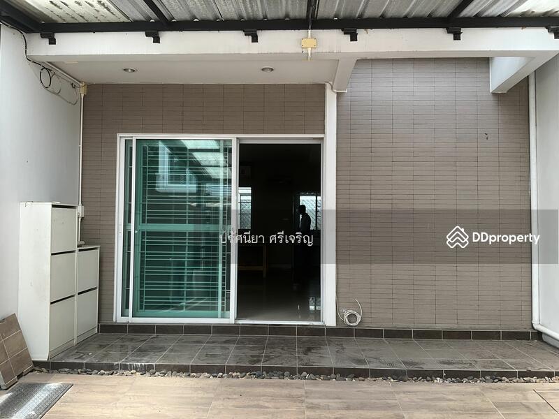 ทาวน์เฮ้าส์3ชั้น 25ตร.ว. 3นอน 3น้ำ แอร์2 เครื่องทำน้ำอุ่น พร้อมอยู่ เฟอร์ฯบางส่วนเคาร์เตอร์ครัว จอด2, Bangkok, 18 เลียบมอร์เตอร์เวย์กรุงเทพกรีฑา, Prawet, Bangkok, 3 Bedrooms, 105 sqm, Townhouse For Rent, by ปรัศนียา ศรีเจริญ, 11383034 - DDproperty.com