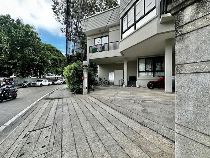 Veranda Ville, Bangkok, Soi Sukhumvit 38, Phra Kanong, Khlong Toei, Bangkok, 4 Bedrooms, 350 sqm, Condo For Rent, by Bangkok Residential, 11383344 - DDproperty.com