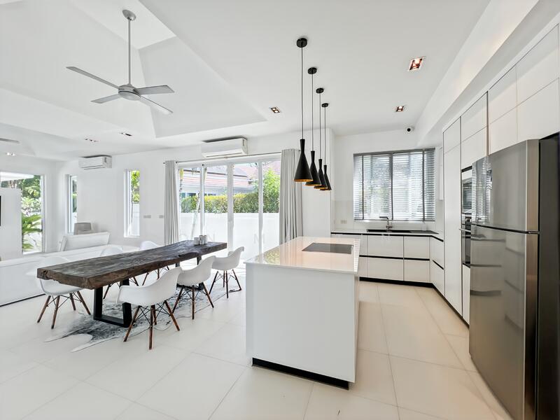 Woodlands Residences, Prachuap Khiri Khan, Thap Tai, Hua Hin, Prachuap Khiri Khan, 4 Bedrooms, 200 sqm, Villa For Sale, by Jon Martin, 11383848 - DDproperty.com