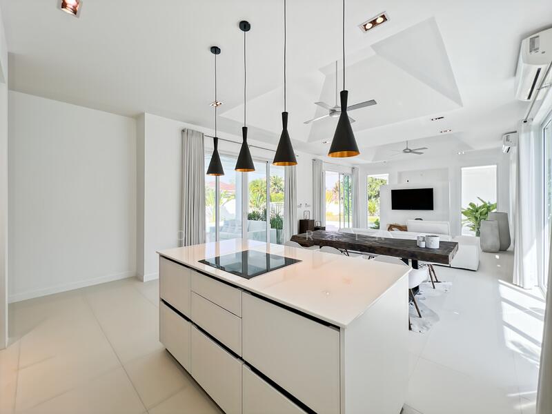 Woodlands Residences, Prachuap Khiri Khan, Thap Tai, Hua Hin, Prachuap Khiri Khan, 4 Bedrooms, 200 sqm, Villa For Sale, by Jon Martin, 11383848 - DDproperty.com