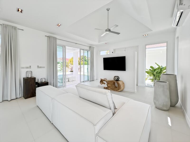 Woodlands Residences, Prachuap Khiri Khan, Thap Tai, Hua Hin, Prachuap Khiri Khan, 4 Bedrooms, 200 sqm, Villa For Sale, by Jon Martin, 11383848 - DDproperty.com