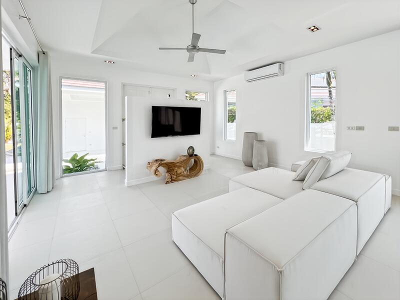 Woodlands Residences, Prachuap Khiri Khan, Thap Tai, Hua Hin, Prachuap Khiri Khan, 4 Bedrooms, 200 sqm, Villa For Sale, by Jon Martin, 11383848 - DDproperty.com