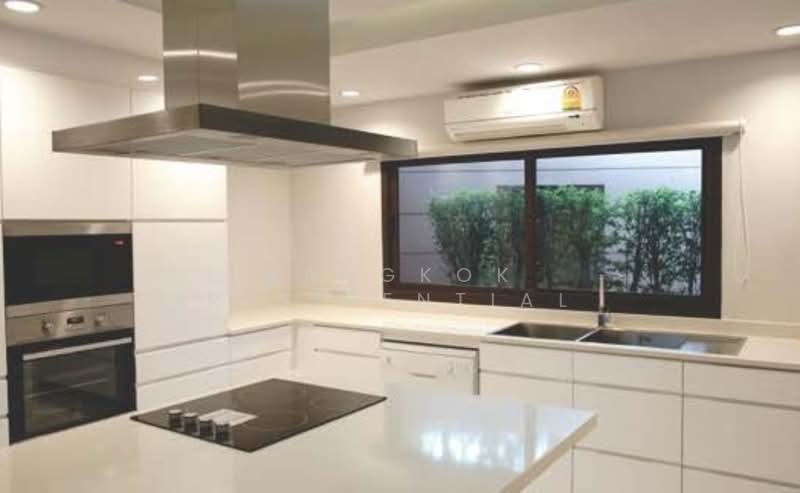 House in Compound, Bangkok, Yen Akard, Thung Maha Mek, Sathon, Bangkok, 4 Bedrooms, 400 sqm, Single Detached House For Rent, by Bangkok Residential, 11384373 - DDproperty.com