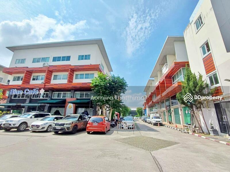 ขาย - S2335 ขายอาคารพาณิชย์ ต่ำกว่าประเมิน ทำเลคุณภาพ อยู่หลังบิ๊กซีเอ็กซ์ตร้าเชียงใหม่ ใกล้เซ็นทรัลเฟส, เชียงใหม่