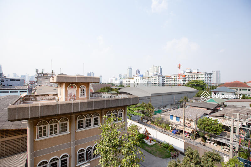 The Base Sukhumvit 50, Bangkok, Soi Roem Charoen 1, Sukhumvit 50 Road, Phra Kanong, Khlong Toei, Bangkok, 2 Bedrooms, 35 sqm, Condo For Rent, by Jarunat K, 11385096 - DDproperty.com