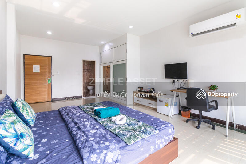 Family Room 3 Bedrooms / Master Bedroom1