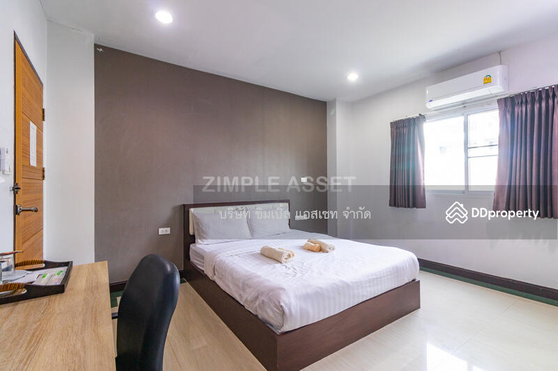 Family Room 3 Bedrooms / Bedroom2