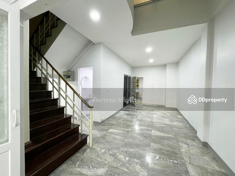 For rent / sale, Townhouse 4fl, Pattanakarn 44, size 31.5sq.w. Space 300sq.m.,Rent 35k, Sale6.98mb, Bangkok, Suan Luang, Bangkok, 5 Bedrooms, 300 sqm, Townhouse For Sale, by คัทยวรรณ หิรัญจิโรจน์, 11392299 - DDproperty.com