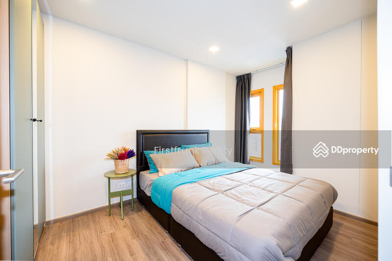 The Base Sukhumvit 50, Bangkok, Soi Roem Charoen 1, Sukhumvit 50 Road, Phra Kanong, Khlong Toei, Bangkok, 1 Bedroom, 33 sqm, Condo For Rent, by FIRSTFRANK REALTY COMPANY LIMITED, 11393380 - DDproperty.com