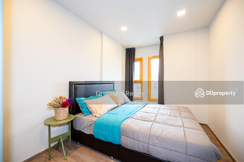 The Base Sukhumvit 50, Bangkok, Soi Roem Charoen 1, Sukhumvit 50 Road, Phra Kanong, Khlong Toei, Bangkok, 1 Bedroom, 33 sqm, Condo For Rent, by FIRSTFRANK REALTY COMPANY LIMITED, 11393380 - DDproperty.com