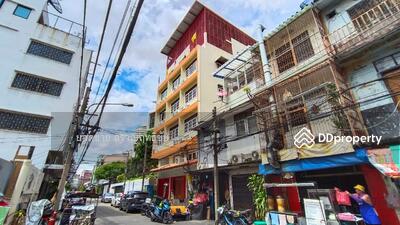 ขาย - ขายตึกแถว 3 คูหา ที่พักพร้อมห้องเช่า ริมถนนซอยนาคบำรุง 36.5 ล้านบาท, กรุงเทพ