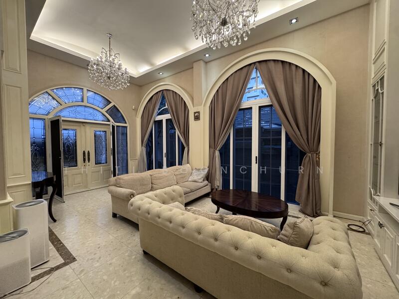 ให้เช่า - บ้านเดี่ยว ใกล้ BTS เพลินจิต สระว่ายน้ำส่วนตัว, กรุงเทพ