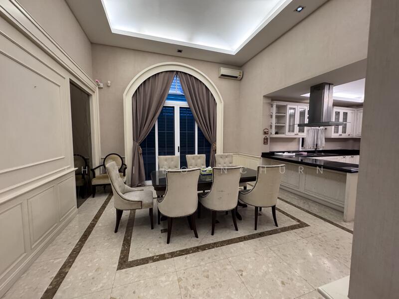 ให้เช่า - บ้านเดี่ยว ใกล้ BTS เพลินจิต สระว่ายน้ำส่วนตัว, กรุงเทพ