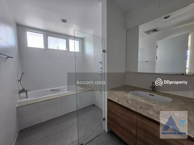 3 Bedrooms Apartment for Rent in Sukhumvit, Bangkok near BTS Thong Lo at Minimalist Contemporary St, Bangkok, Khlong Tan Nua, Watthana, Bangkok, 3 Bedrooms, 159 sqm, Apartment For Rent, by Accom Asia, 11395627 - DDproperty.com