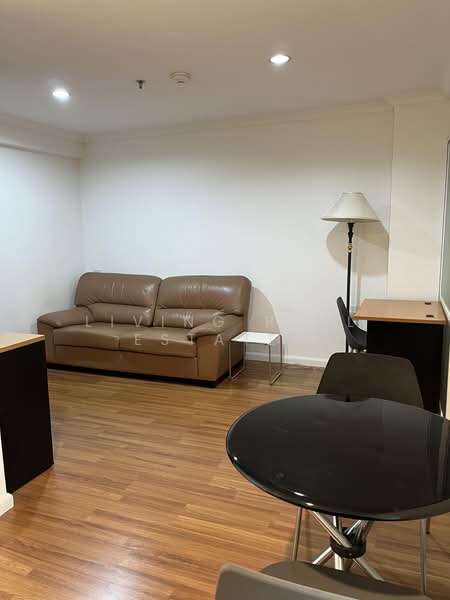 Lumpini Suite Pinklao, Bangkok, 1 Somdet Phra Pin Klao Rd, Bang Yi Khan, Bang Phlat, Bangkok, 1 Bedroom, 35 sqm, Condo For Rent, by Living Real Estates, 11398384 - DDproperty.com