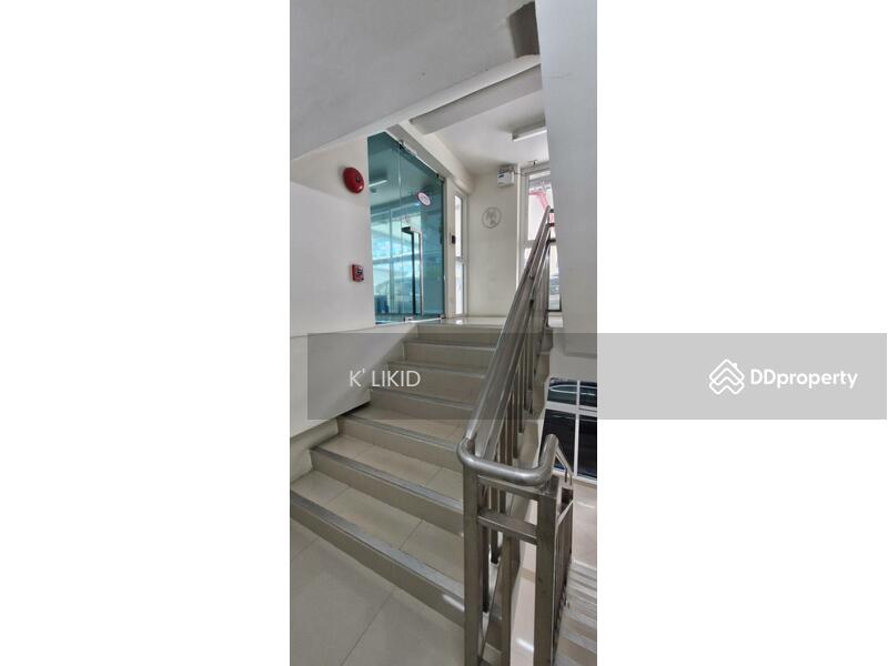 ทางขึ้นร้านอาหาร